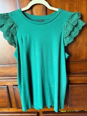 Ann Taylor Emerald Green Eyelet Flutter Sleeve Tank M